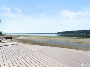 28243 Manzanita Beach Road SW, Vashon WA 98070