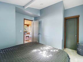 28243 Manzanita Beach Road SW, Vashon WA 98070
