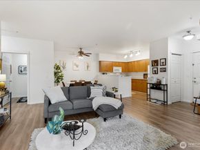 15026 40th Avenue W 7302, Lynnwood WA 98087