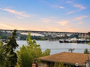 2326 Minor Avenue E B, Seattle WA 98102