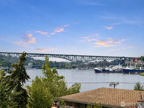 2326 Minor Avenue E B, Seattle WA 98102