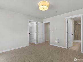 13717 Admiralty Way H5, Lynnwood WA 98087