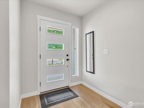 13717 Admiralty Way H5, Lynnwood WA 98087