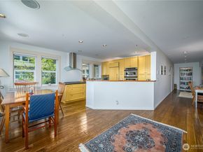 9551 NE South Beach Drive 1A, Bainbridge Island WA 98110