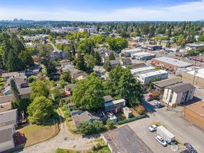10346 Midvale Avenue N, Seattle WA 98133