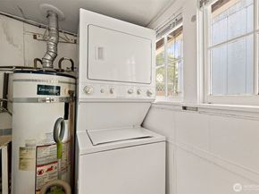 10346 Midvale Avenue N, Seattle WA 98133