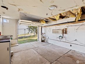 10346 Midvale Avenue N, Seattle WA 98133