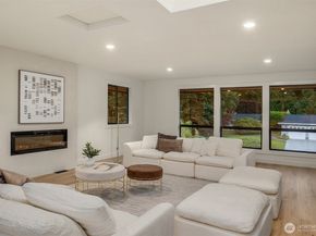 1659 215th Place SE, Sammamish WA 98075