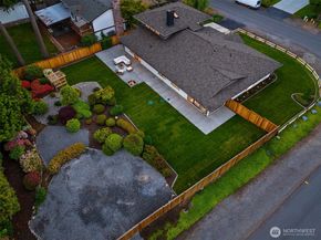 1659 215th Place SE, Sammamish WA 98075