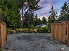 1659 215th Place SE, Sammamish WA 98075