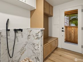 1659 215th Place SE, Sammamish WA 98075