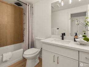1659 215th Place SE, Sammamish WA 98075