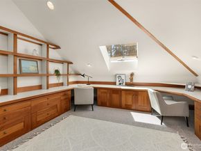 10199 Affirmed Lane NE, Bainbridge Island WA 98110