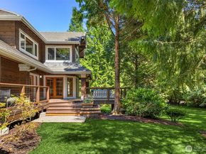 10199 Affirmed Lane NE, Bainbridge Island WA 98110