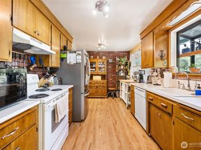 2613 S 300th Street, Federal Way WA 98003