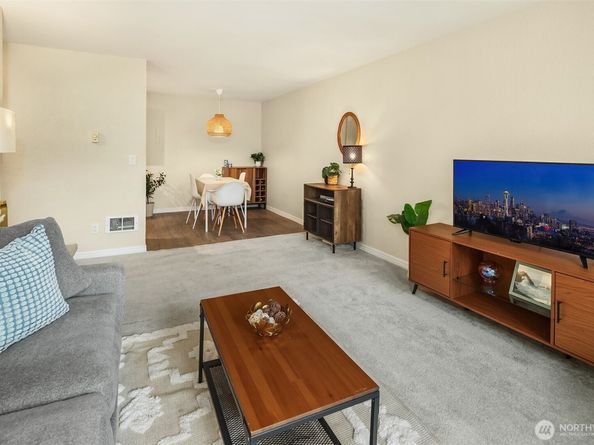 750 N 143rd Street 208, Seattle WA 98133