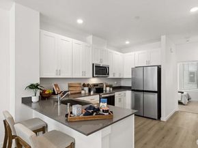 16830 20th Avenue W D8, Lynnwood WA 98037