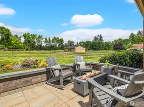 20729 SE 34th Street, Sammamish WA 98075
