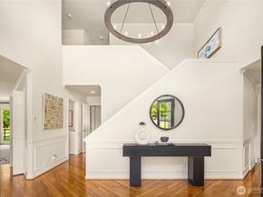 20729 SE 34th Street, Sammamish WA 98075