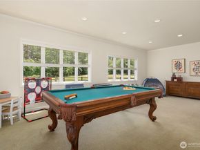 20729 SE 34th Street, Sammamish WA 98075