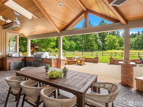20729 SE 34th Street, Sammamish WA 98075