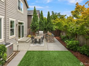 1444 242nd Avenue NE, Sammamish WA 98074