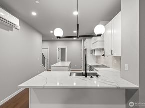 16823 Alder Way L7, Lynnwood WA 98037