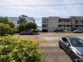 22532 6th Avenue S A1, Des Moines WA 98198