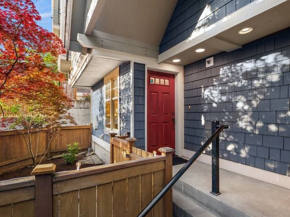 3670 Dayton Avenue N B, Seattle WA 98103