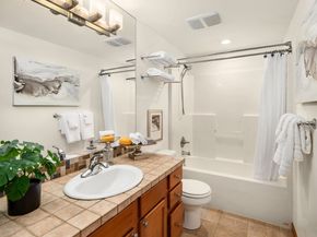 3670 Dayton Avenue N B, Seattle WA 98103