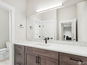 510 Viewcrest Drive NW, Issaquah WA 98027