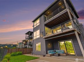 510 Viewcrest Drive NW, Issaquah WA 98027