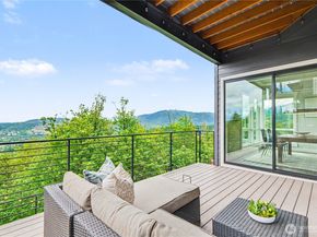 510 Viewcrest Drive NW, Issaquah WA 98027