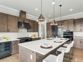 510 Viewcrest Drive NW, Issaquah WA 98027