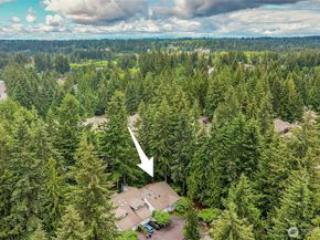 1805 Village Green Drive 16, Mill Creek WA 98012