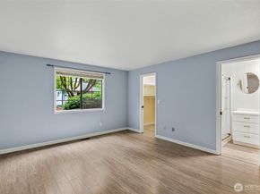 1805 Village Green Drive 16, Mill Creek WA 98012