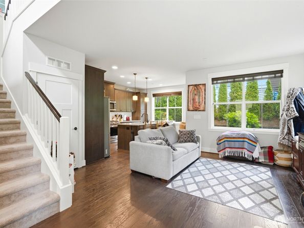11522 157th Court NE C, Redmond WA 98052