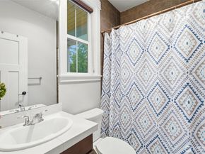 11522 157th Court NE C, Redmond WA 98052