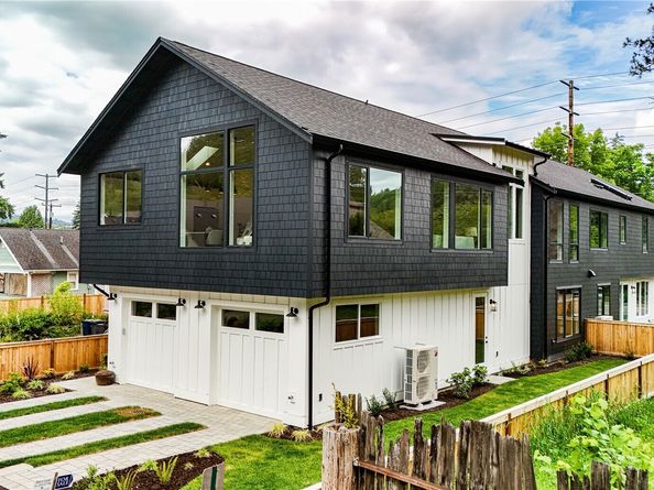 529 SE Bush Street B, Issaquah WA 98027