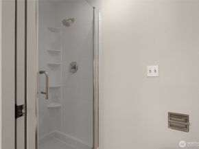 2831 14th Avenue W 2, Seattle WA 98119