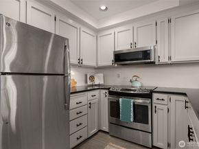 2831 14th Avenue W 2, Seattle WA 98119