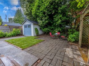 6848 31st Avenue NE, Seattle WA 98115