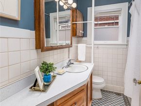6848 31st Avenue NE, Seattle WA 98115