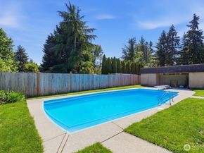 17405 18th Avenue W, Lynnwood WA 98037