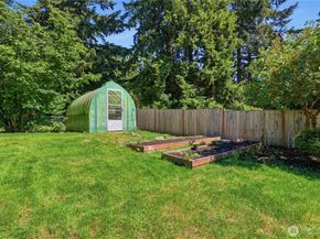 17405 18th Avenue W, Lynnwood WA 98037