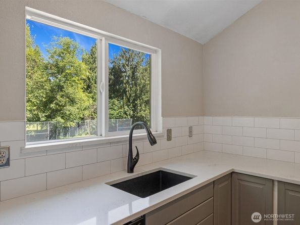 820 E Cady Road D202, Everett WA 98203