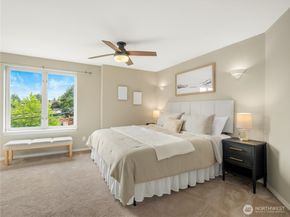 5624 Roosevelt Way NE 302, Seattle WA 98105