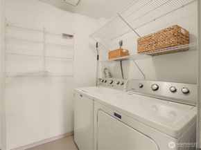 5624 Roosevelt Way NE 302, Seattle WA 98105