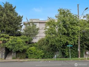 5624 Roosevelt Way NE 302, Seattle WA 98105