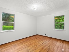 11857 22nd Avenue SW, Burien WA 98146